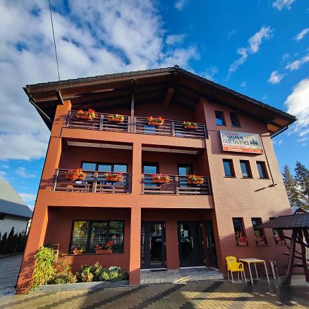 Hotel Enigma Bucovinei Vicovu de Jos Exterior foto