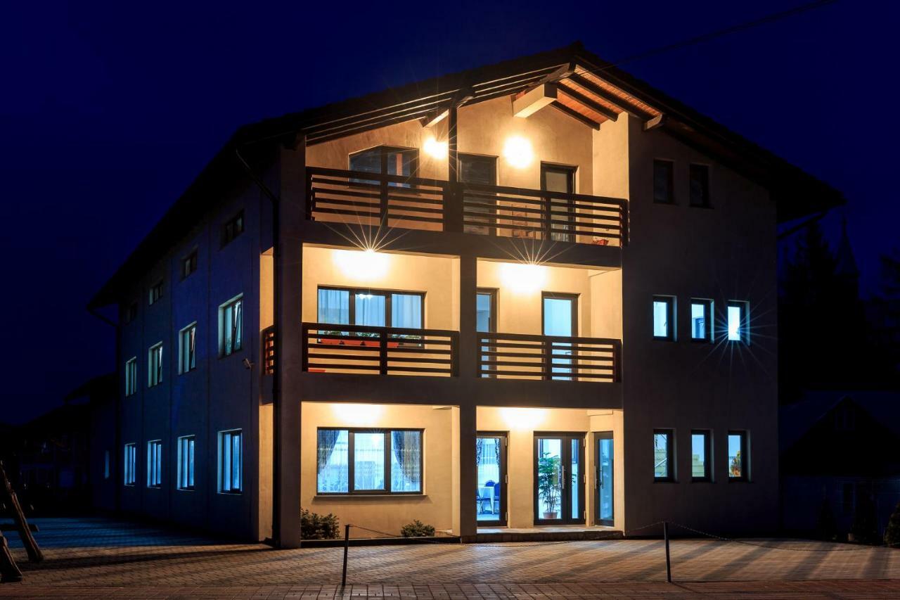 Hotel Enigma Bucovinei Vicovu de Jos Exterior foto
