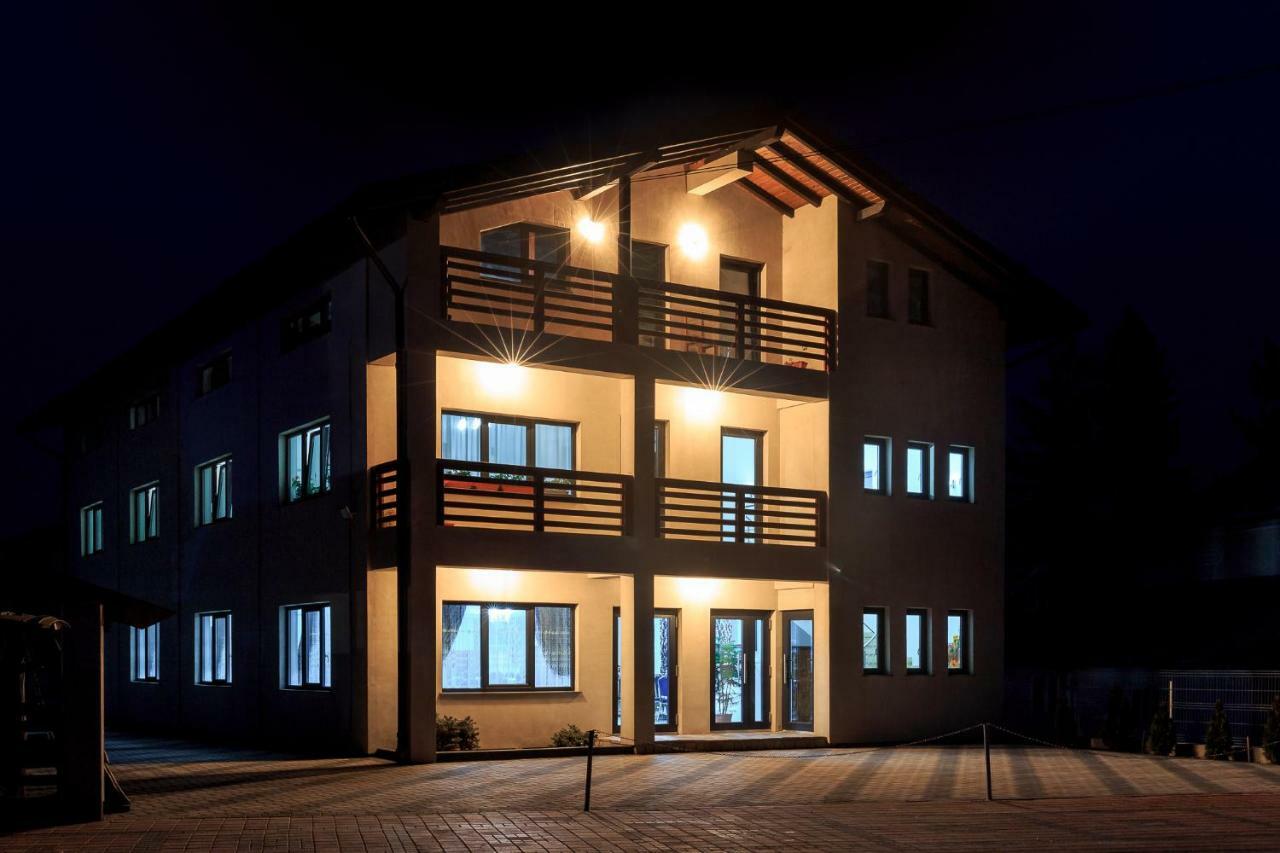 Hotel Enigma Bucovinei Vicovu de Jos Exterior foto