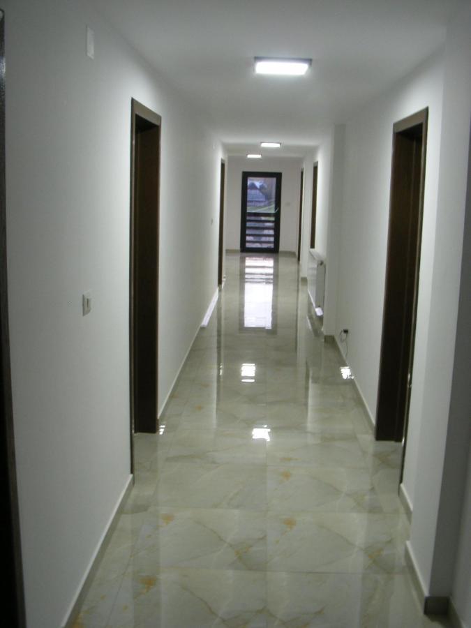 Hotel Enigma Bucovinei Vicovu de Jos Exterior foto